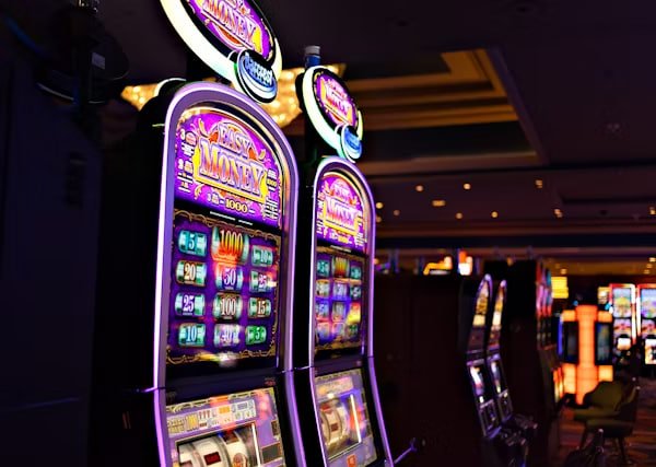 spade bet APP ဖြင့် KBZPay Wave Money AYA Pay ငွေသွင်းပြီး Slots Live Casino ကစားနေသော မြန်မာ ကစားသမား